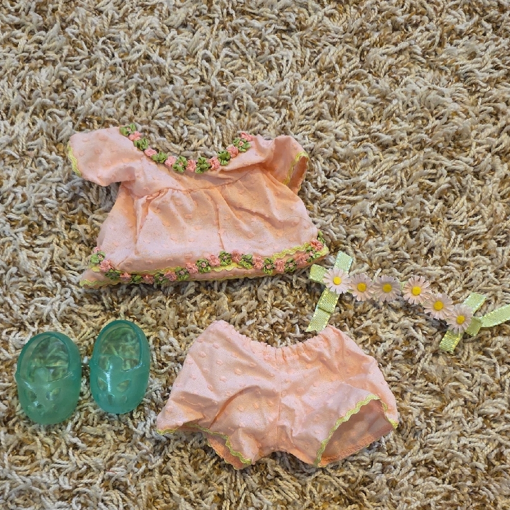 Vanderbear Clothing - Picture 2 of 2